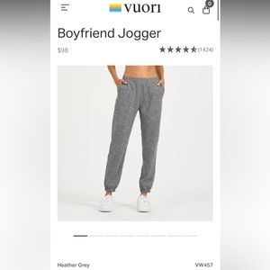 Vuori boyfriend jogger size small Heather gray. Great condition like new
